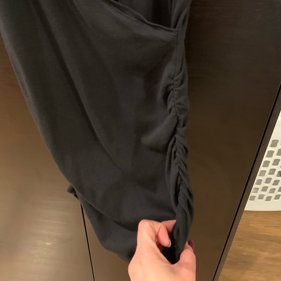 Bundle of 2 black figure flattering SS tops - Picture 7 of 8